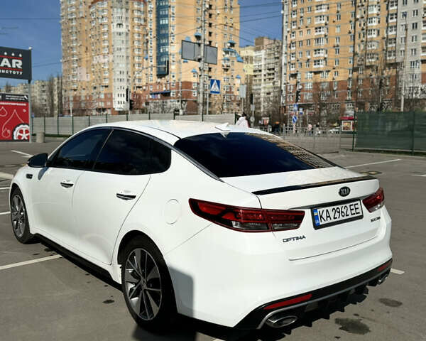 Белый Киа Оптима, объемом двигателя 2 л и пробегом 75 тыс. км за 15800 $, фото 6 на Automoto.ua