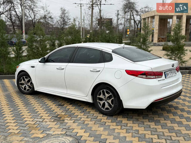 Білий Кіа Оптіма, об'ємом двигуна 2.36 л та пробігом 86 тис. км за 11900 $, фото 4 на Automoto.ua