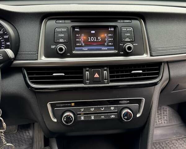Білий Кіа Оптіма, об'ємом двигуна 2.4 л та пробігом 113 тис. км за 11400 $, фото 17 на Automoto.ua