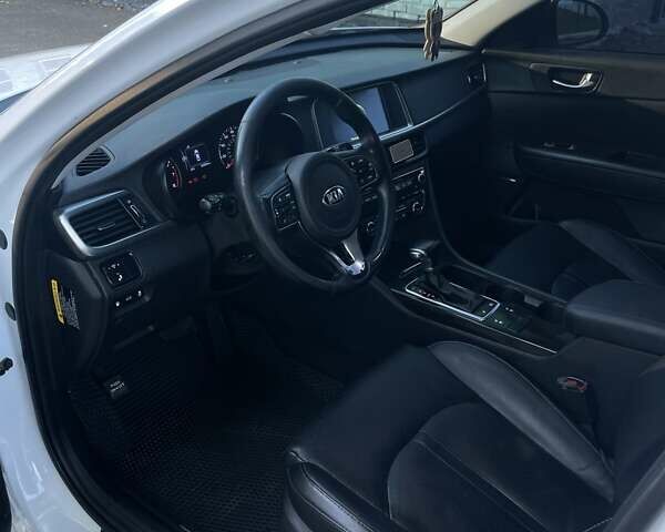 Білий Кіа Оптіма, об'ємом двигуна 2.36 л та пробігом 211 тис. км за 11450 $, фото 21 на Automoto.ua