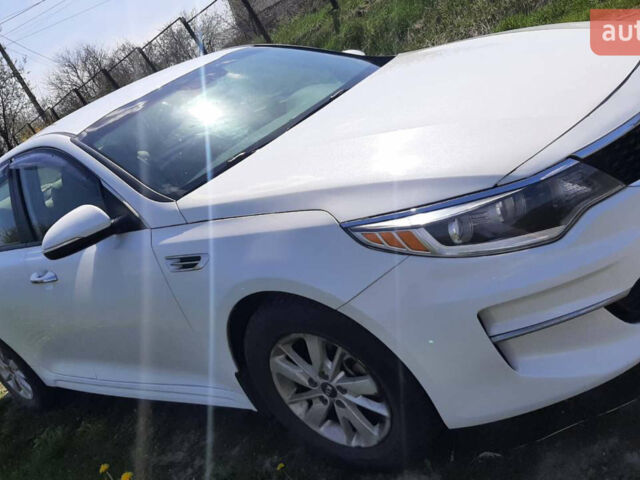Білий Кіа Оптіма, об'ємом двигуна 2.36 л та пробігом 140 тис. км за 11500 $, фото 1 на Automoto.ua