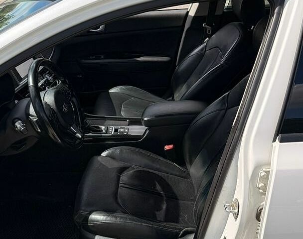 Белый Киа Оптима, объемом двигателя 1.69 л и пробегом 224 тыс. км за 13200 $, фото 10 на Automoto.ua