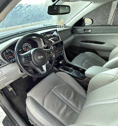 Белый Киа Оптима, объемом двигателя 2.36 л и пробегом 96 тыс. км за 11500 $, фото 12 на Automoto.ua