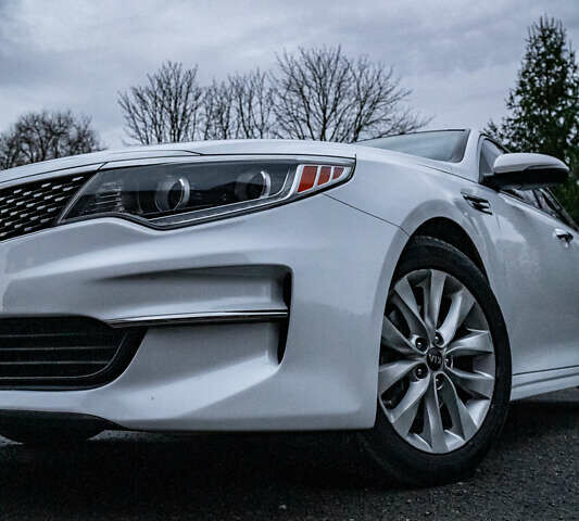 Белый Киа Оптима, объемом двигателя 2.4 л и пробегом 160 тыс. км за 13000 $, фото 5 на Automoto.ua