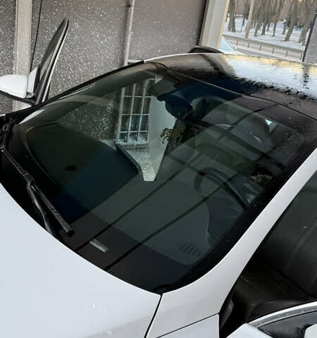 Белый Киа Оптима, объемом двигателя 2.36 л и пробегом 96 тыс. км за 11500 $, фото 8 на Automoto.ua