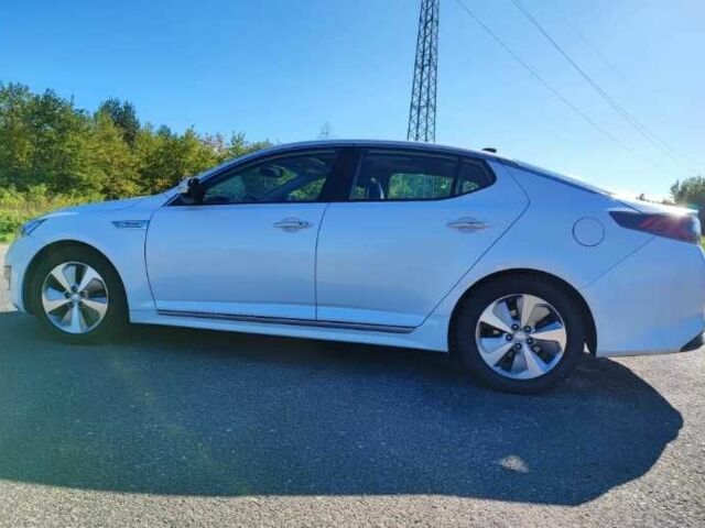 Белый Киа Оптима, объемом двигателя 2 л и пробегом 118 тыс. км за 9100 $, фото 4 на Automoto.ua