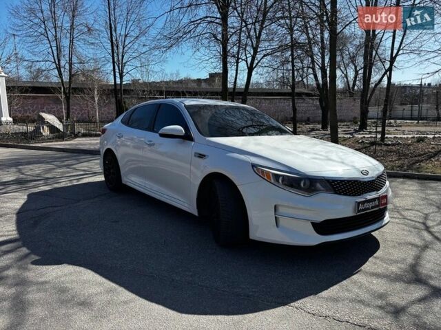 Белый Киа Оптима, объемом двигателя 2.4 л и пробегом 191 тыс. км за 12390 $, фото 2 на Automoto.ua