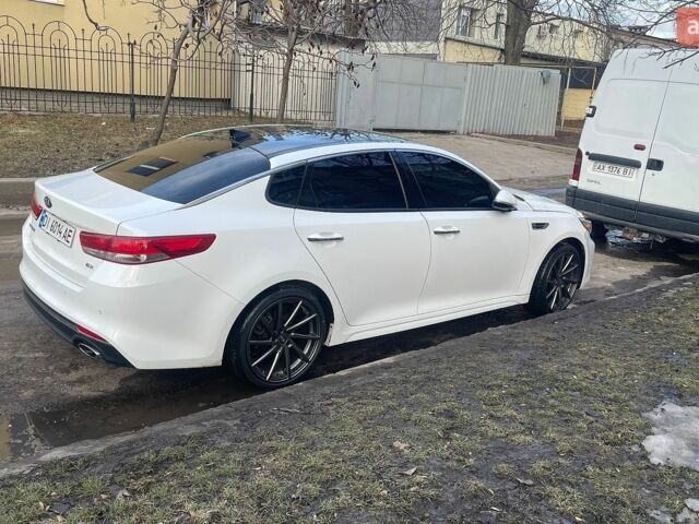 Белый Киа Оптима, объемом двигателя 2.36 л и пробегом 71 тыс. км за 13000 $, фото 3 на Automoto.ua