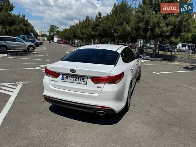 Белый Киа Оптима, объемом двигателя 2.4 л и пробегом 112 тыс. км за 12300 $, фото 3 на Automoto.ua