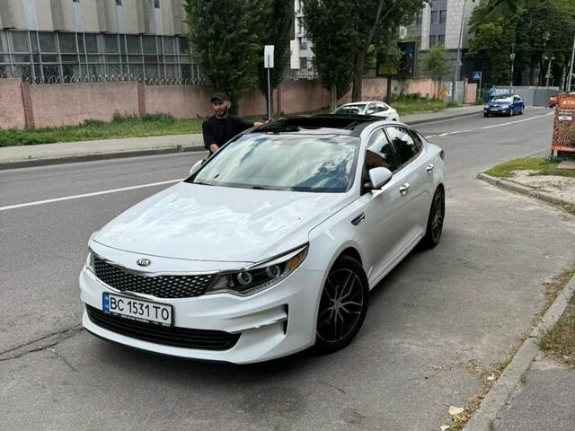 Белый Киа Оптима, объемом двигателя 2.4 л и пробегом 147 тыс. км за 13000 $, фото 4 на Automoto.ua