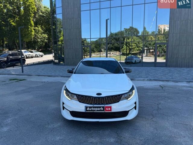 Білий Кіа Оптіма, об'ємом двигуна 2.4 л та пробігом 191 тис. км за 9700 $, фото 7 на Automoto.ua