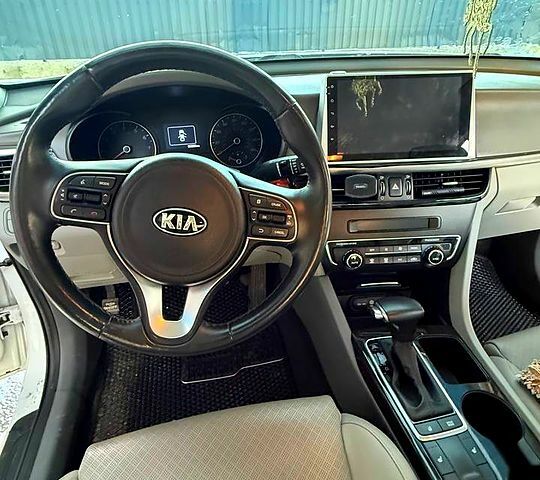 Белый Киа Оптима, объемом двигателя 2.4 л и пробегом 9600 тыс. км за 9700 $, фото 8 на Automoto.ua