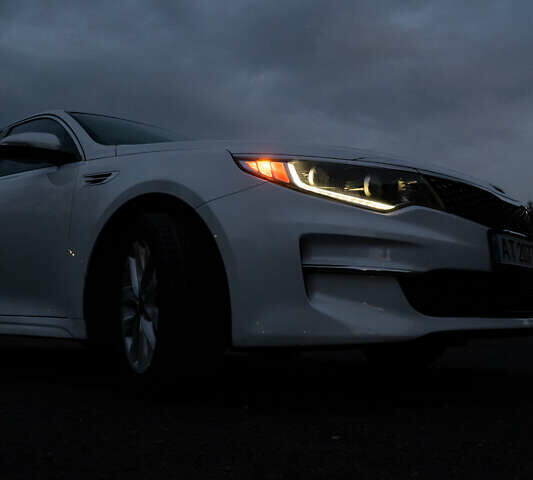 Белый Киа Оптима, объемом двигателя 2.4 л и пробегом 160 тыс. км за 13000 $, фото 11 на Automoto.ua