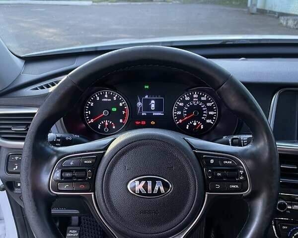 Білий Кіа Оптіма, об'ємом двигуна 2.36 л та пробігом 211 тис. км за 11450 $, фото 28 на Automoto.ua
