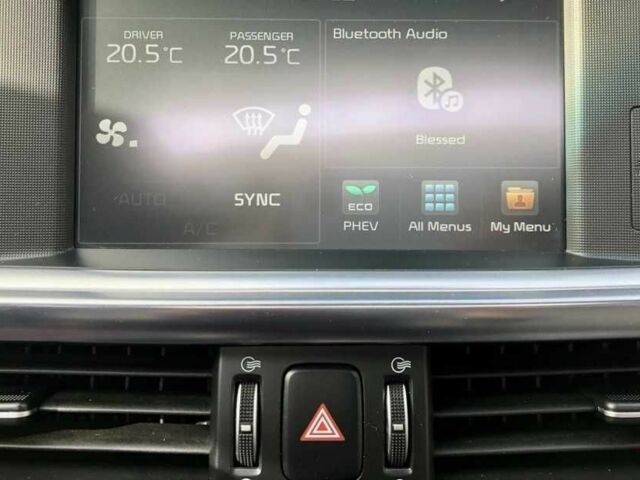 Білий Кіа Оптіма, об'ємом двигуна 2 л та пробігом 125 тис. км за 16700 $, фото 15 на Automoto.ua