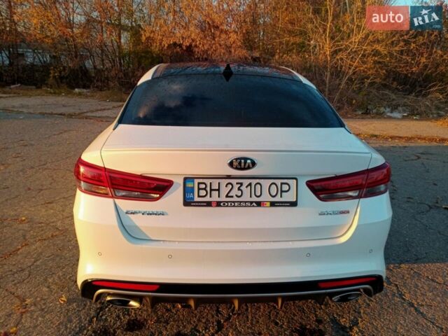 Білий Кіа Оптіма, об'ємом двигуна 2 л та пробігом 48 тис. км за 12999 $, фото 1 на Automoto.ua