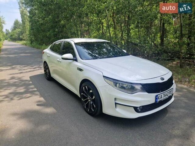 Белый Киа Оптима, объемом двигателя 2.4 л и пробегом 140 тыс. км за 12550 $, фото 1 на Automoto.ua