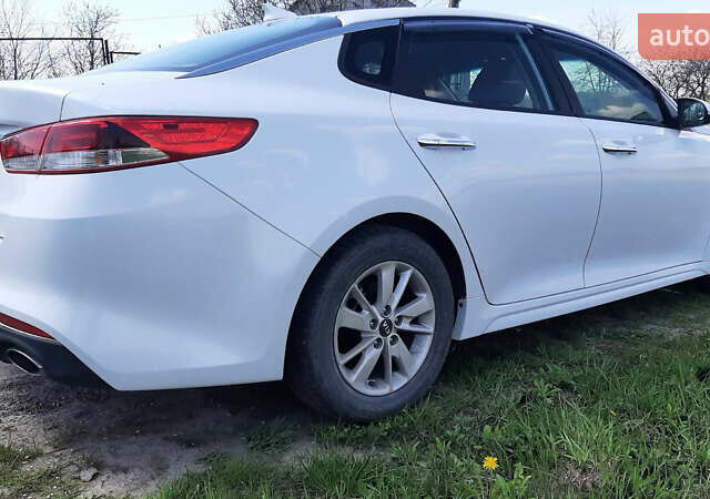 Белый Киа Оптима, объемом двигателя 2.36 л и пробегом 140 тыс. км за 11300 $, фото 5 на Automoto.ua