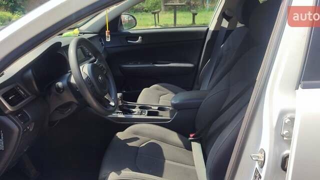 Белый Киа Оптима, объемом двигателя 2.4 л и пробегом 150 тыс. км за 12300 $, фото 6 на Automoto.ua