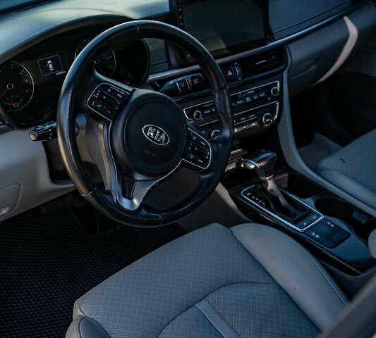 Белый Киа Оптима, объемом двигателя 2.4 л и пробегом 160 тыс. км за 13000 $, фото 29 на Automoto.ua