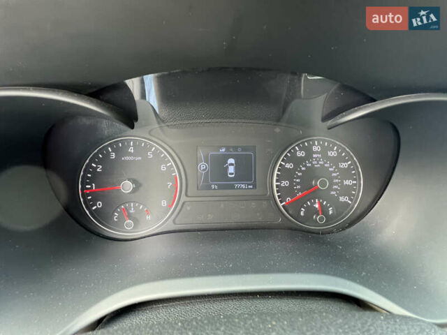 Білий Кіа Оптіма, об'ємом двигуна 2.4 л та пробігом 124 тис. км за 12100 $, фото 7 на Automoto.ua