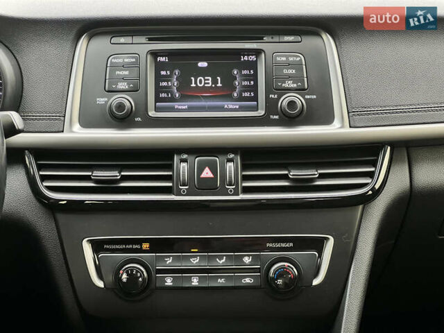 Білий Кіа Оптіма, об'ємом двигуна 2.36 л та пробігом 153 тис. км за 9500 $, фото 36 на Automoto.ua
