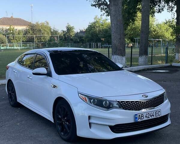 Білий Кіа Оптіма, об'ємом двигуна 2.36 л та пробігом 211 тис. км за 11450 $, фото 1 на Automoto.ua