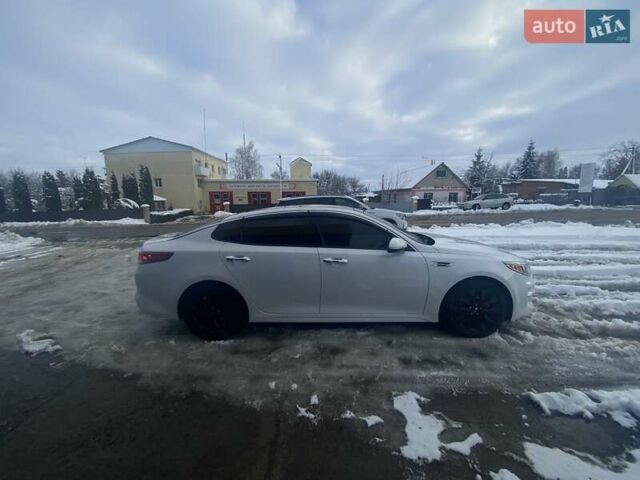 Белый Киа Оптима, объемом двигателя 2.4 л и пробегом 190 тыс. км за 12000 $, фото 6 на Automoto.ua