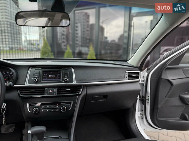 Белый Киа Оптима, объемом двигателя 2.36 л и пробегом 100 тыс. км за 9900 $, фото 21 на Automoto.ua