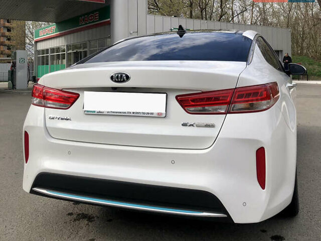 Белый Киа Оптима, объемом двигателя 2 л и пробегом 130 тыс. км за 16500 $, фото 8 на Automoto.ua