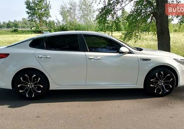 Белый Киа Оптима, объемом двигателя 2.4 л и пробегом 140 тыс. км за 12550 $, фото 7 на Automoto.ua