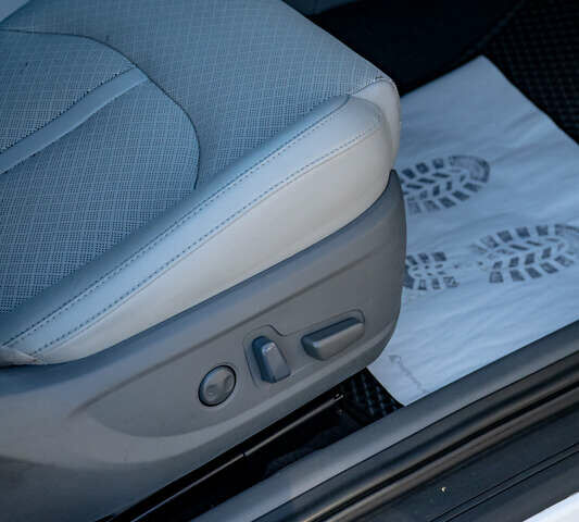 Белый Киа Оптима, объемом двигателя 2.4 л и пробегом 160 тыс. км за 13000 $, фото 33 на Automoto.ua