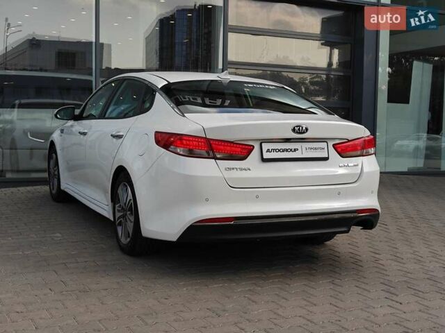 Белый Киа Оптима, объемом двигателя 2 л и пробегом 130 тыс. км за 16000 $, фото 37 на Automoto.ua