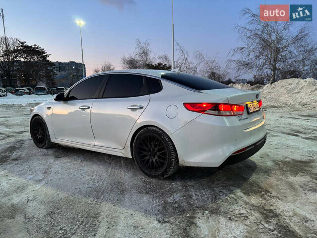 Білий Кіа Оптіма, об'ємом двигуна 2.4 л та пробігом 145 тис. км за 9300 $, фото 4 на Automoto.ua