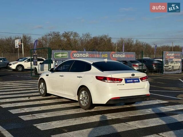 Белый Киа Оптима, объемом двигателя 2.36 л и пробегом 170 тыс. км за 10900 $, фото 5 на Automoto.ua