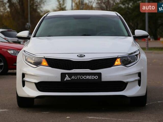 Кіа Оптіма 2017 у Києві на Automoto.ua Білий Кіа Оптіма, об'ємом двигуна 2.4 л та пробігом 115 тис. км за 12900 $, фото 1 на Automoto.ua