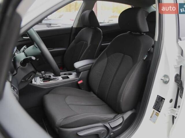 Кіа Оптіма 2017 у Києві на Automoto.ua Білий Кіа Оптіма, об'ємом двигуна 2.4 л та пробігом 115 тис. км за 12900 $, фото 10 на Automoto.ua