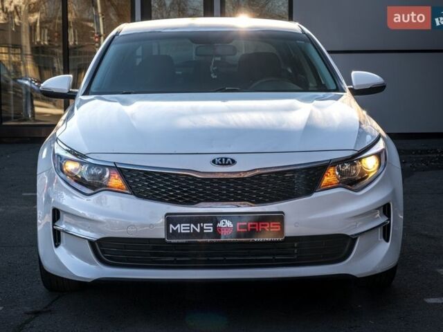 Білий Кіа Оптіма, об'ємом двигуна 2.36 л та пробігом 115 тис. км за 12000 $, фото 9 на Automoto.ua
