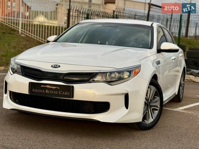 Білий Кіа Оптіма, об'ємом двигуна 2 л та пробігом 136 тис. км за 15700 $, фото 2 на Automoto.ua