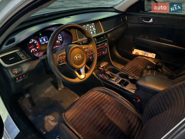 Білий Кіа Оптіма, об'ємом двигуна 2.4 л та пробігом 145 тис. км за 9300 $, фото 23 на Automoto.ua