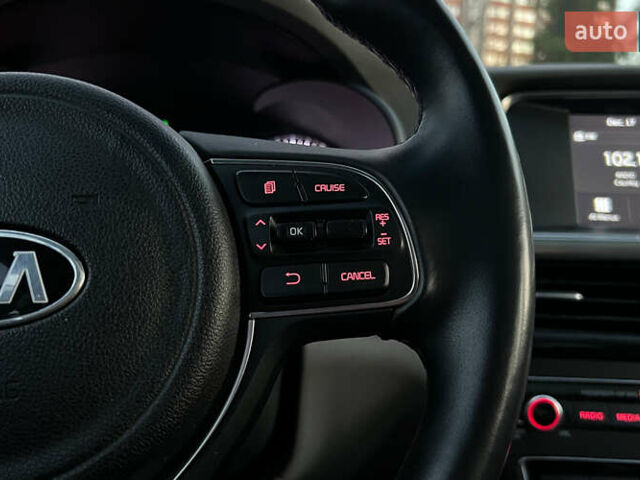 Белый Киа Оптима, объемом двигателя 2.4 л и пробегом 35 тыс. км за 16000 $, фото 11 на Automoto.ua