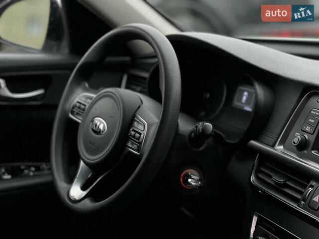 Белый Киа Оптима, объемом двигателя 2.36 л и пробегом 132 тыс. км за 10700 $, фото 6 на Automoto.ua