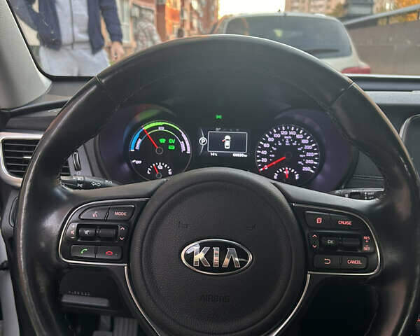 Білий Кіа Оптіма, об'ємом двигуна 2 л та пробігом 68 тис. км за 17500 $, фото 55 на Automoto.ua