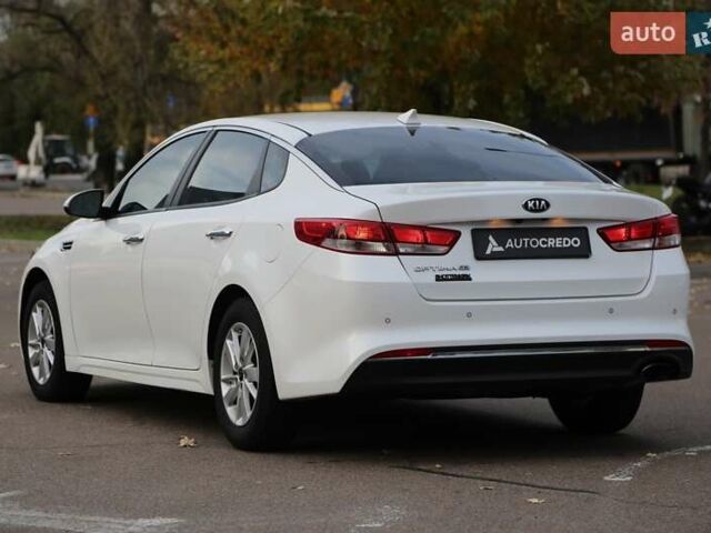 Кіа Оптіма 2017 у Києві на Automoto.ua Білий Кіа Оптіма, об'ємом двигуна 2.4 л та пробігом 115 тис. км за 12900 $, фото 5 на Automoto.ua