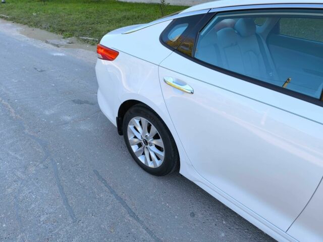 Білий Кіа Оптіма, об'ємом двигуна 2.4 л та пробігом 33 тис. км за 16500 $, фото 6 на Automoto.ua