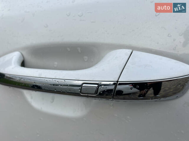 Білий Кіа Оптіма, об'ємом двигуна 2.36 л та пробігом 68 тис. км за 11500 $, фото 24 на Automoto.ua