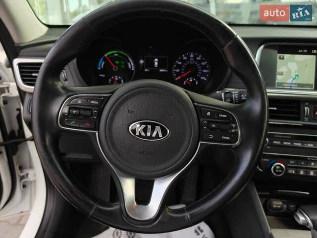 Белый Киа Оптима, объемом двигателя 2 л и пробегом 130 тыс. км за 16000 $, фото 19 на Automoto.ua