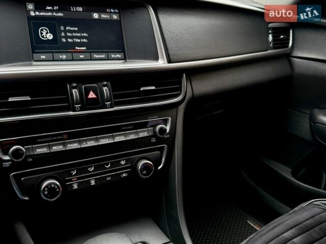 Білий Кіа Оптіма, об'ємом двигуна 2.36 л та пробігом 142 тис. км за 10000 $, фото 14 на Automoto.ua