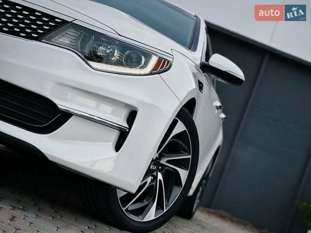 Белый Киа Оптима, объемом двигателя 2.36 л и пробегом 110 тыс. км за 12500 $, фото 22 на Automoto.ua