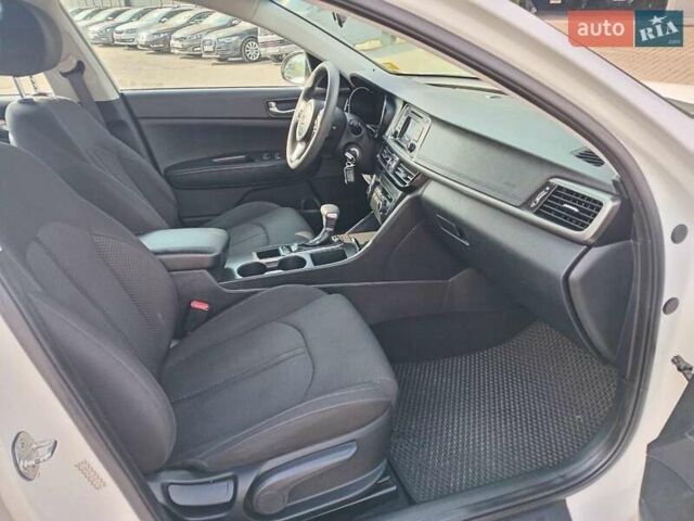 Белый Киа Оптима, объемом двигателя 2.4 л и пробегом 143 тыс. км за 11300 $, фото 18 на Automoto.ua